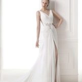 Νυφικό Pronovias από τη συλλογή FASHION με σκίσιμο