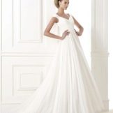 Νυφικό από τη συλλογή FASHION της Pronovias a-silhouette