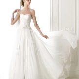 Αέρινο νυφικό από την Pronovias