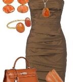 Accessories for a brown dress
