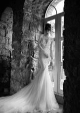 Tulle skirt in lace wedding dress