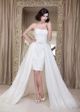 Short wedding dress with a train from Yusupova
