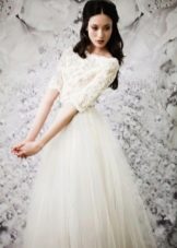 蕾絲上衣封閉式婚紗