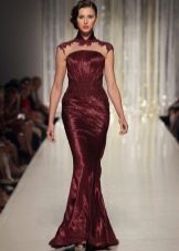 Floor-length evening dress burgundy