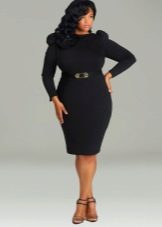 Robe de soirée courte pour dodue noire avec des manches