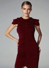 Robe de soirée courte à mancherons