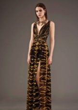 Вечерна рокля от Roberto Cavalli до пода