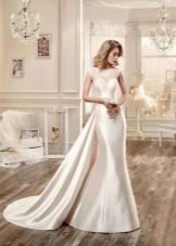 Mermaid wedding dress with train
