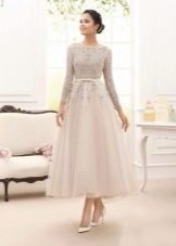 Retro style wedding closed dress
