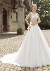 Robe de mariée trapèze en dentelle d'Armonia