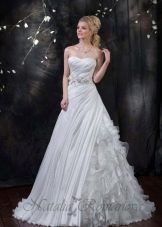 Wedding dress from the EUROPE COLLECTION collection with drapes