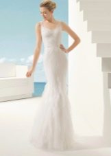 Elegant wedding dress with straps