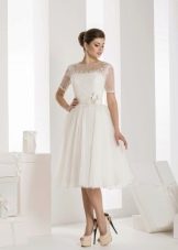 Short wedding dress from Vasilkov with sleeves