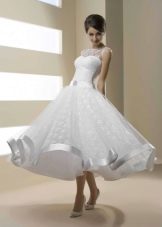 Retro wedding dress from Hadassah