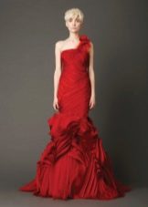 Red wedding dress by Vera Wong with ruffles
