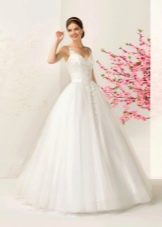 White wedding puffy dress with straps