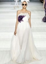 검은 꽃이 있는 Giambattista Valli 웨딩 드레스
