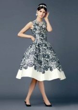 Evening dress in the style of new bow with black lace