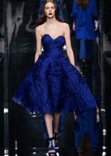 Lush short evening dress in the style of new bow