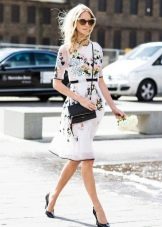 Tuffle for a dress with a floral print