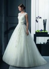 Wedding dress with matching flowers