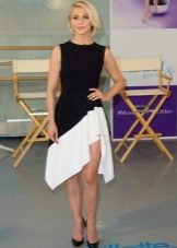 Asymmetric dress with black pumps