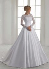 A-line wedding dress with lace