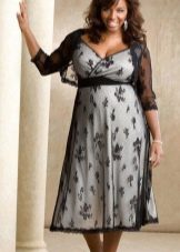 Guipure dress for plump with contrasting lining