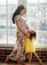 Floral print maternity dress
