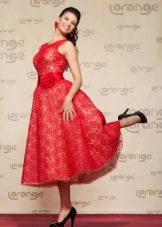 Red maternity dress