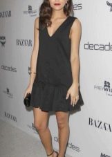 Short sleeveless neoprene dress