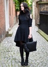 Shirt dress with asymmetrical hem at the skirt