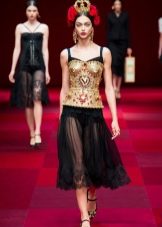 Fashionable dress with corset