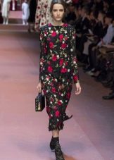 Dolce Gabbana 장미 장식 블랙 드레스