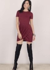 Treads for a short tulip dress