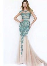 Dress for women with an hourglass figure