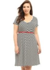 Dress with a belt for women with a figure like Apple