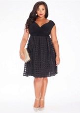 V-neck dress for women with apple type