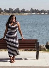 Long dress with thin horizontal stripes for plump