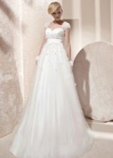 High-waisted long wedding dress