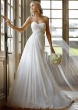 High-waisted long wedding dress