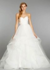 High-waisted long wedding dress