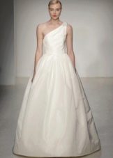 Long dress with one shoulder strap with bell skirt