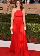 Long red dress with straps and with a skirt sun