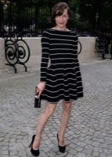 Dress with a skirt sun with long sleeves
