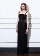 Robe en crêpe de Chine noir à bretelles
