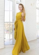 Robe longue moutarde en crêpe de Chine