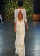 Dress with an open back and short bodycon sleeves