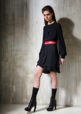 belt under the fitted dress
