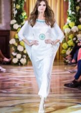 Slim-fit evening dress with wide sleeves